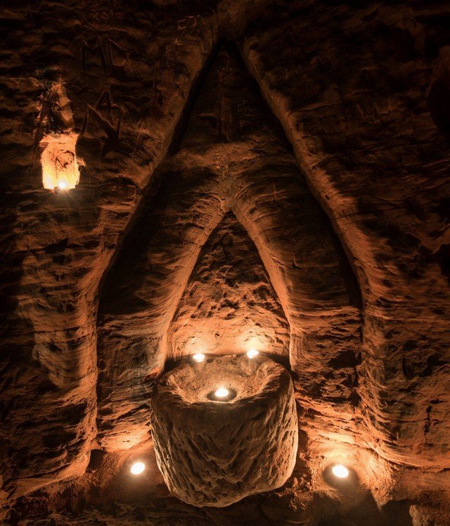 País das Maravilhas: a toca que leva a um templo medieval subterrâneo