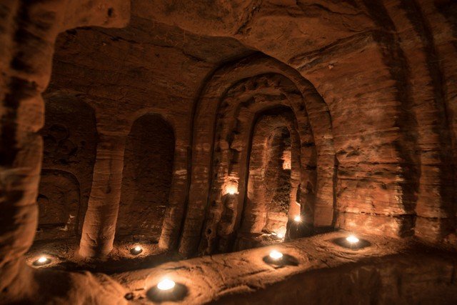País das Maravilhas: a toca que leva a um templo medieval subterrâneo