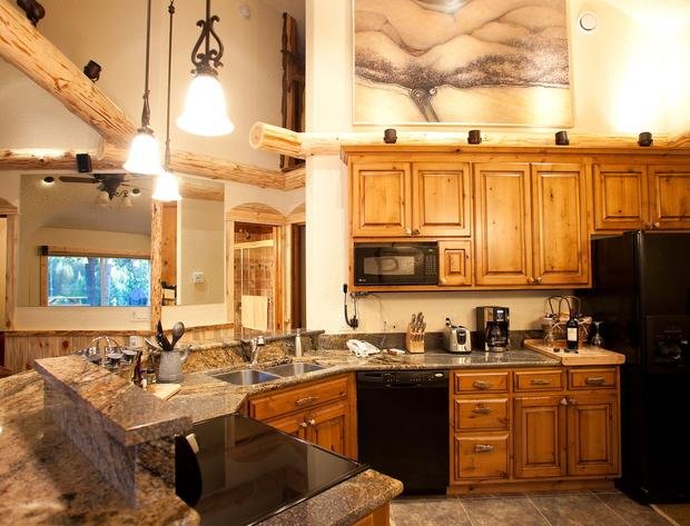 Existe uma casa de Hobbit à venda e você precisa conhecer essa belezinha