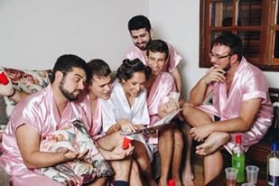 Os “damos de honra” desta noiva estão fazendo sucesso na internet