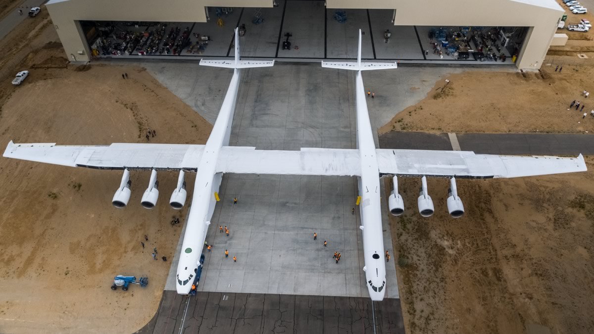 Maior aeronave do mundo começa a ser testada