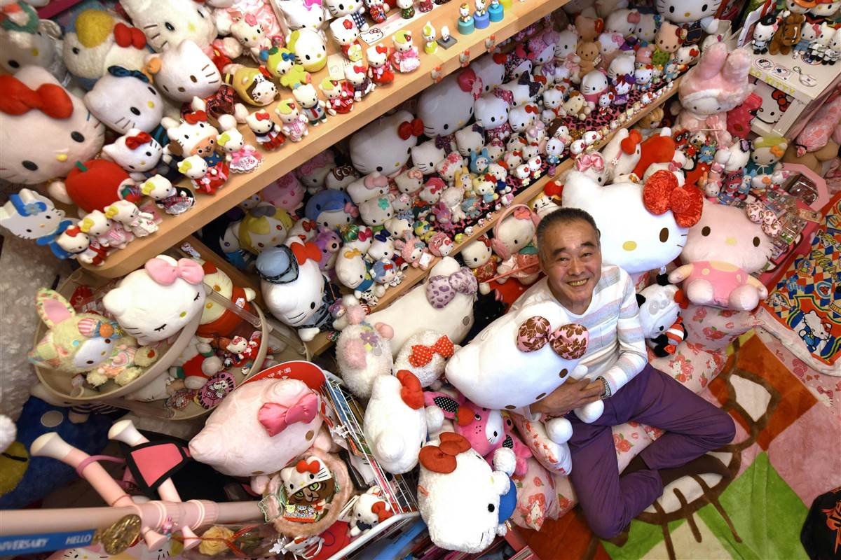 Sabe quem é o maior colecionador de produtos da Hello Kitty? Um policial!