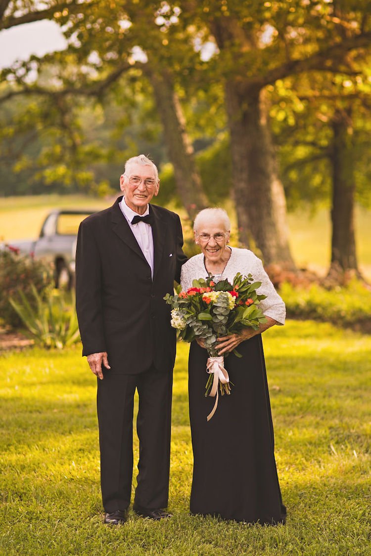 65 anos juntos: o ensaio emocionante de um marido e sua esposa com demência