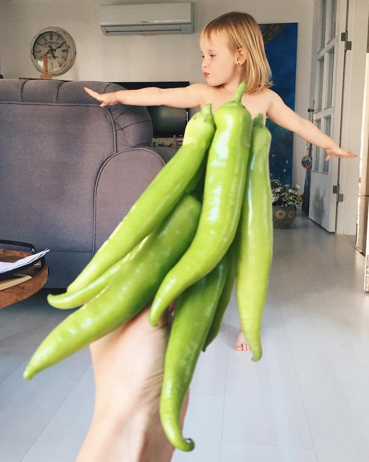 Artista “veste” sua filha com elementos da natureza e o resultado é lindo