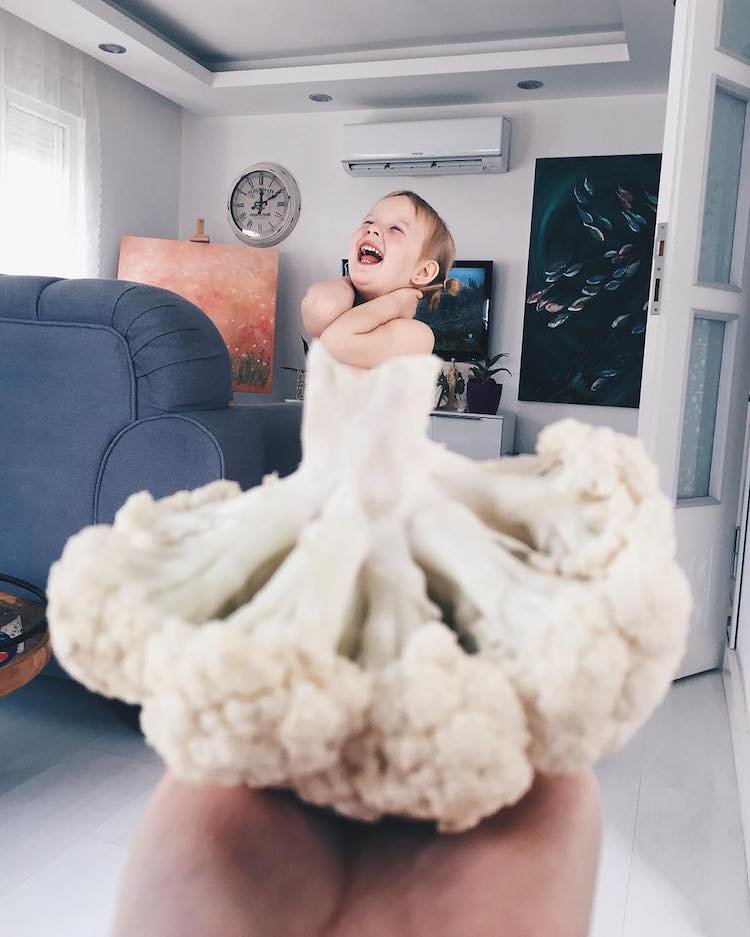 Artista “veste” sua filha com elementos da natureza e o resultado é lindo