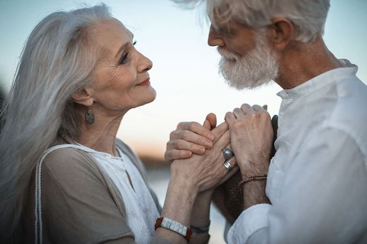 Você acha que o amor tem idade? Estas fotos vão provar que não