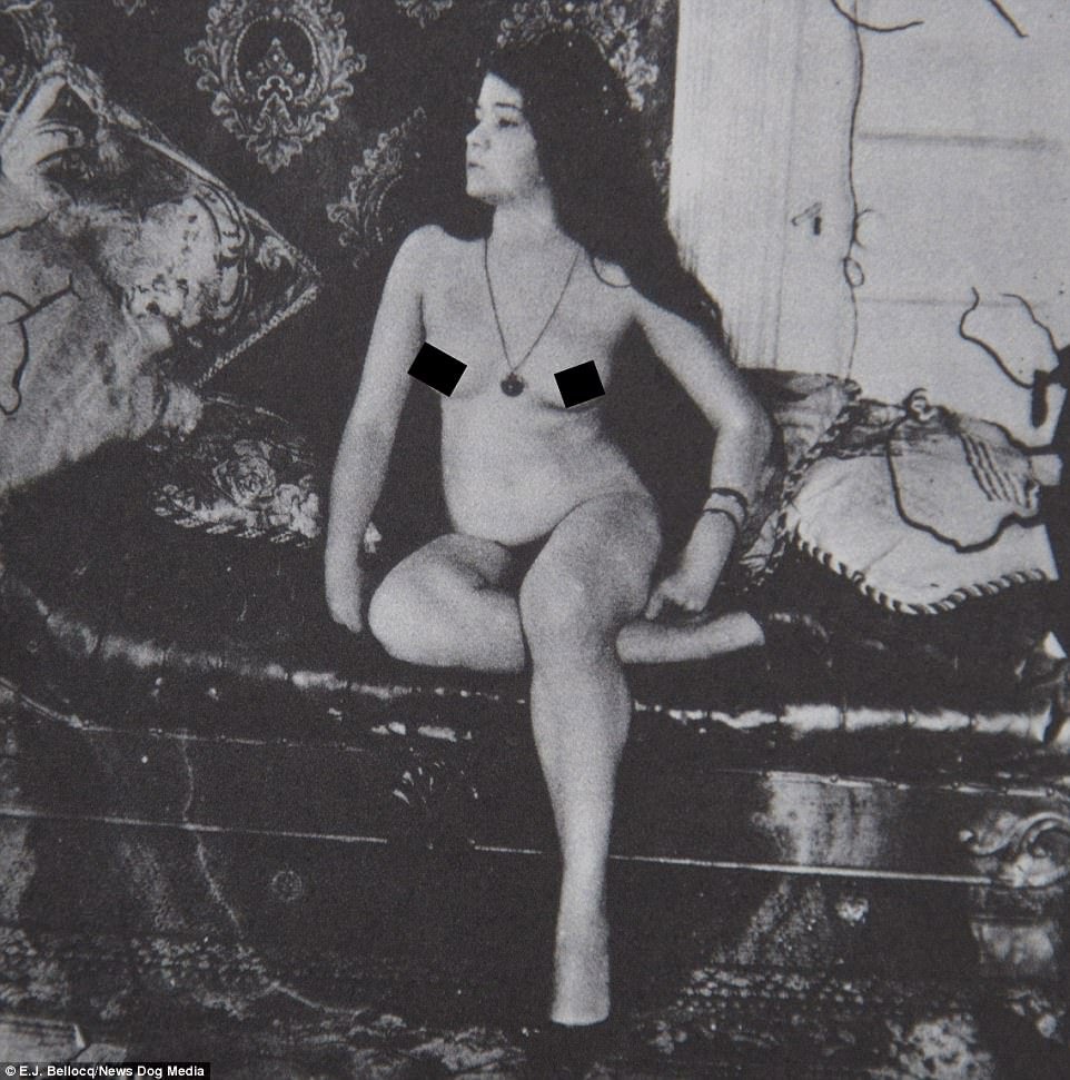 Profissão mais antiga do mundo: Fotos mostram prostitutas de 1 século atrás