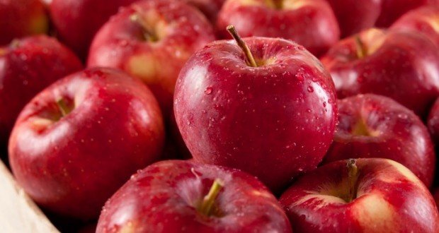 Uma maçã vermelha