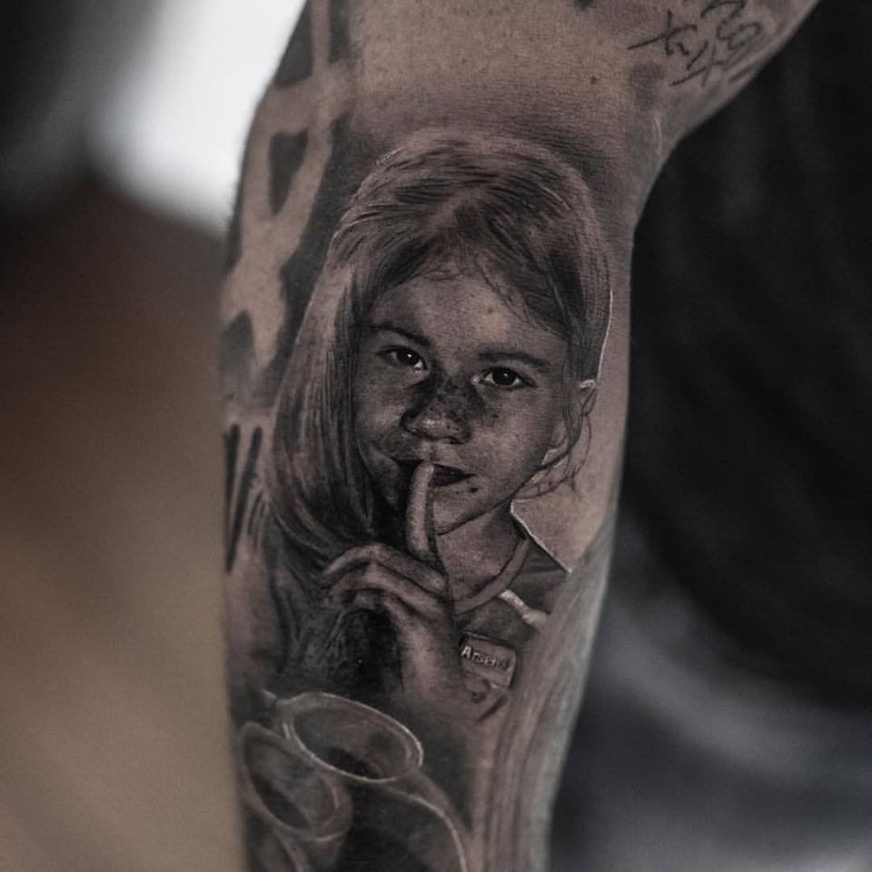 Tatuagem de uma menina