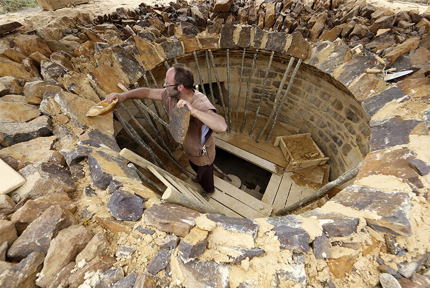 Este incrível castelo está sendo construído com técnicas medievais