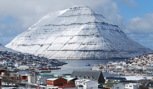 Klaksvík, nas Ilhas Faroé