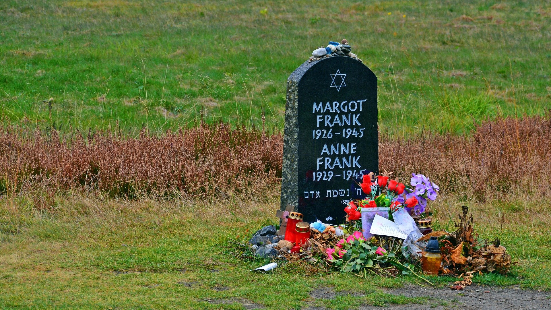 Memorial a Anne e Margot Frank