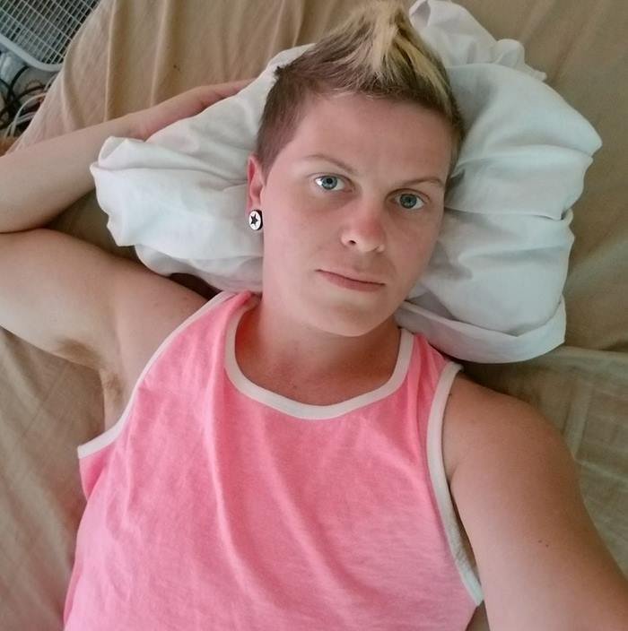 Filha se revela transexual à família e, 3 anos depois, seu pai faz o mesmo