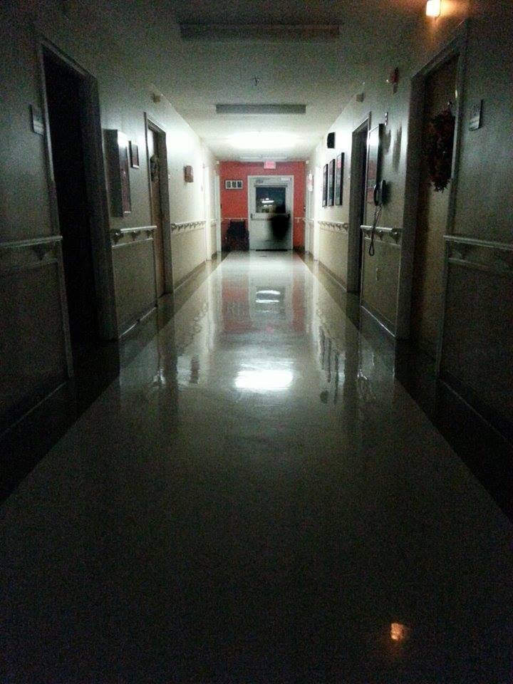 Sombra no fim do corredor