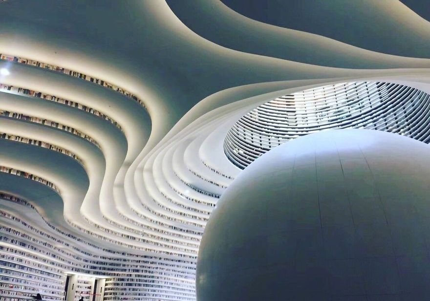 Uau! Conheça esta imensa biblioteca, cujo acervo é de 1,2 milhão de livros