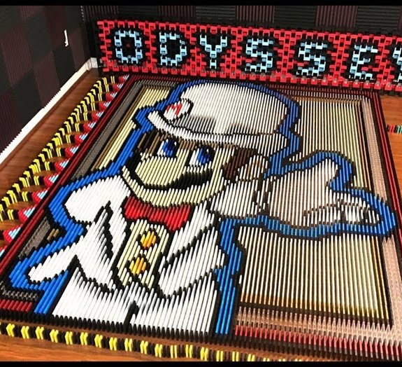Artista usa quase 150 mil dominós para homenagear Super Mario Odyssey