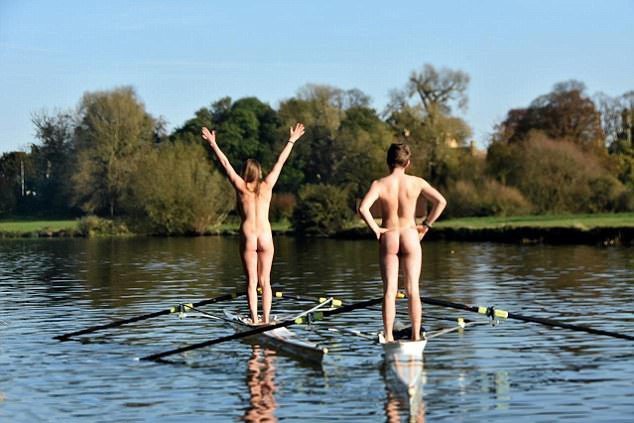Disputa de melhor bunda da Universidade de Cambridge está dando o que falar