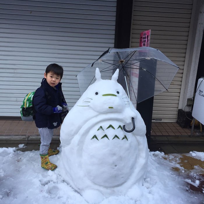 É isto o que acontece quando neva no Japão