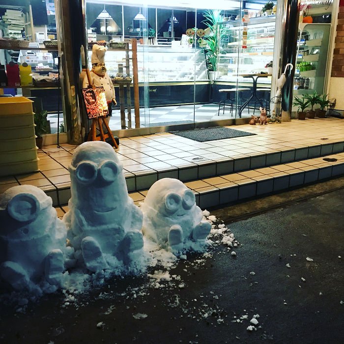 É isto o que acontece quando neva no Japão