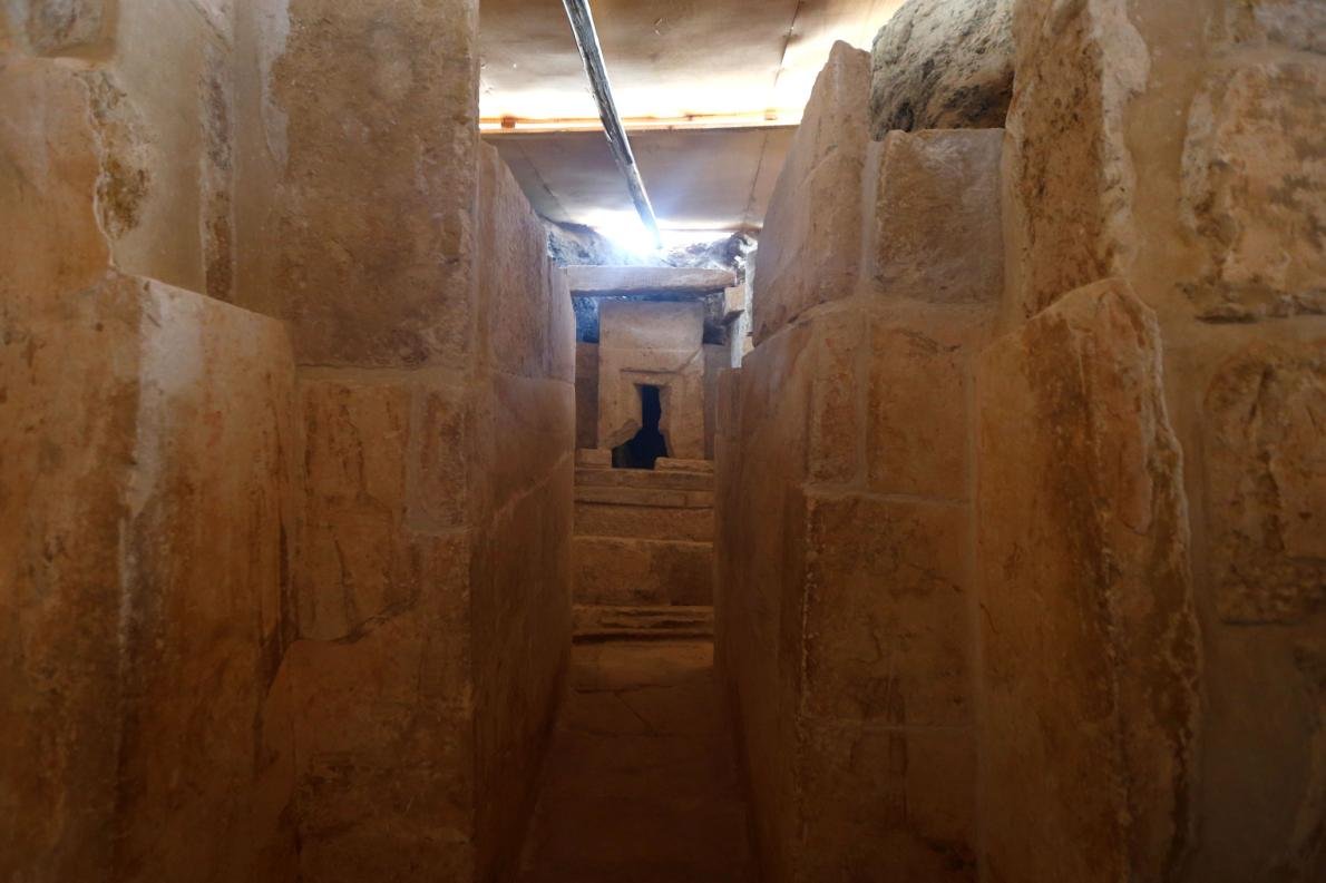 Tumba descoberta no Egito