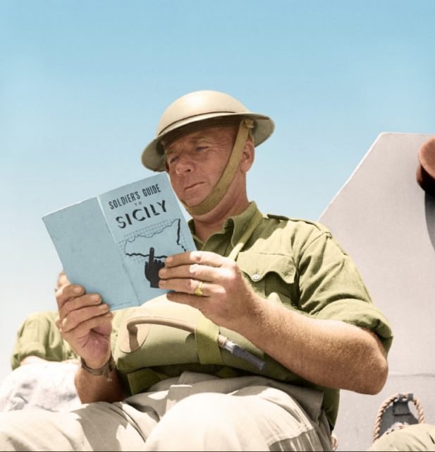 Fotos colorizadas da Segunda Guerra Mundial revelam momentos descontraídos