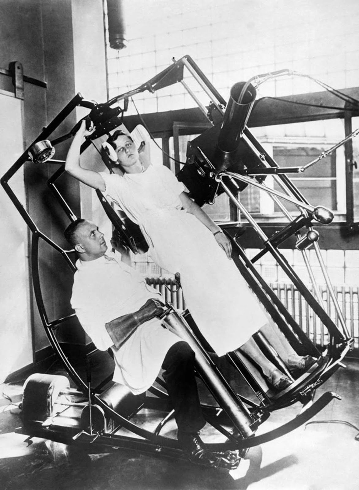 Imagens bizarras retratam tratamentos médicos ao longo da história