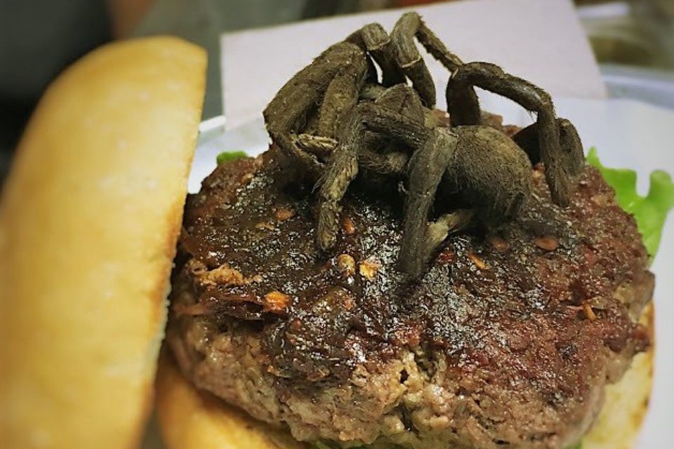 Imagem de Restaurante nos EUA está servindo hambúrguer com tarântula. Você provaria? no megacurioso