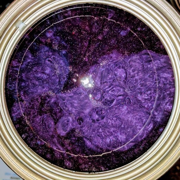 Galáxia em lata de tinta