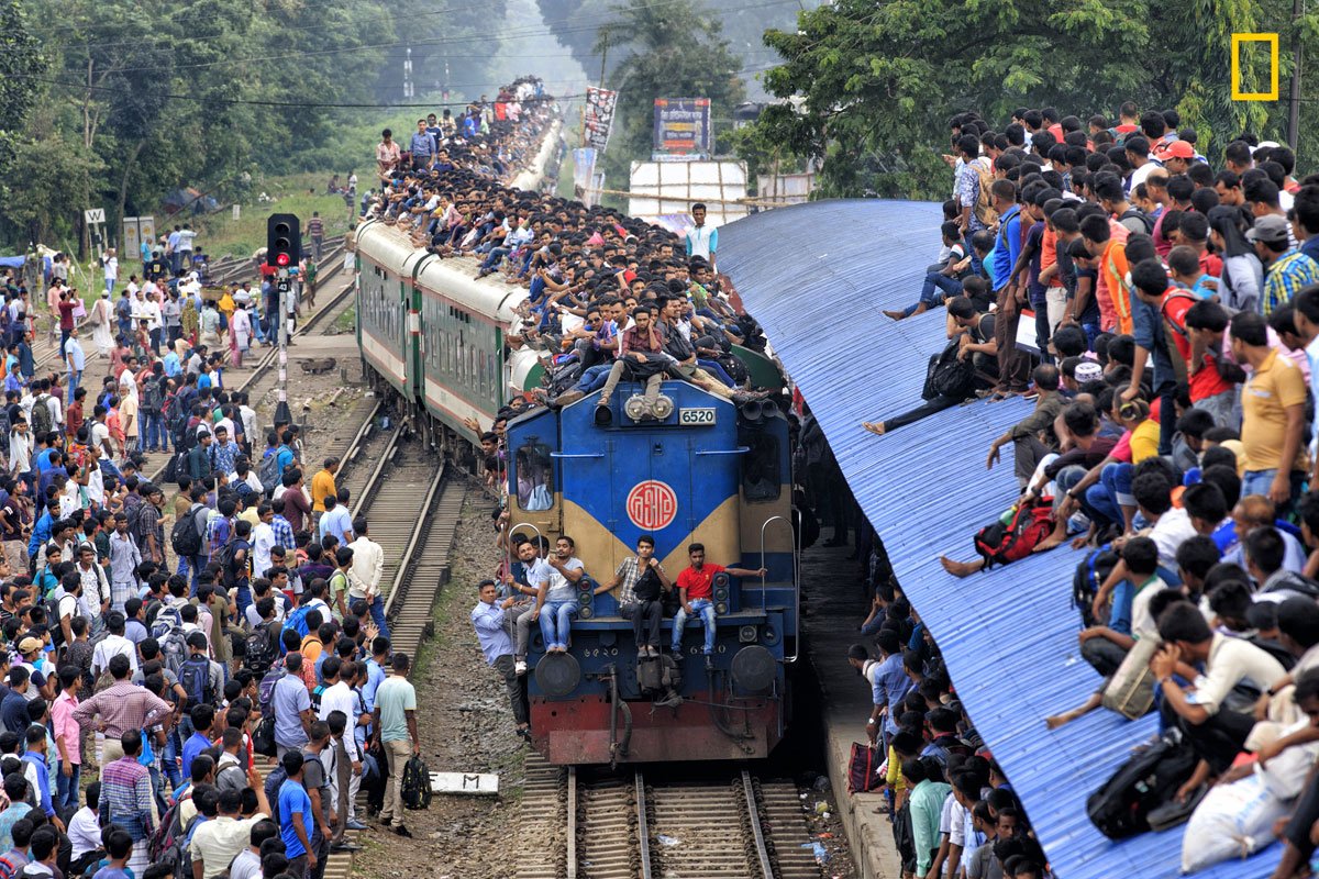 Trem superlotado em Bangladesh