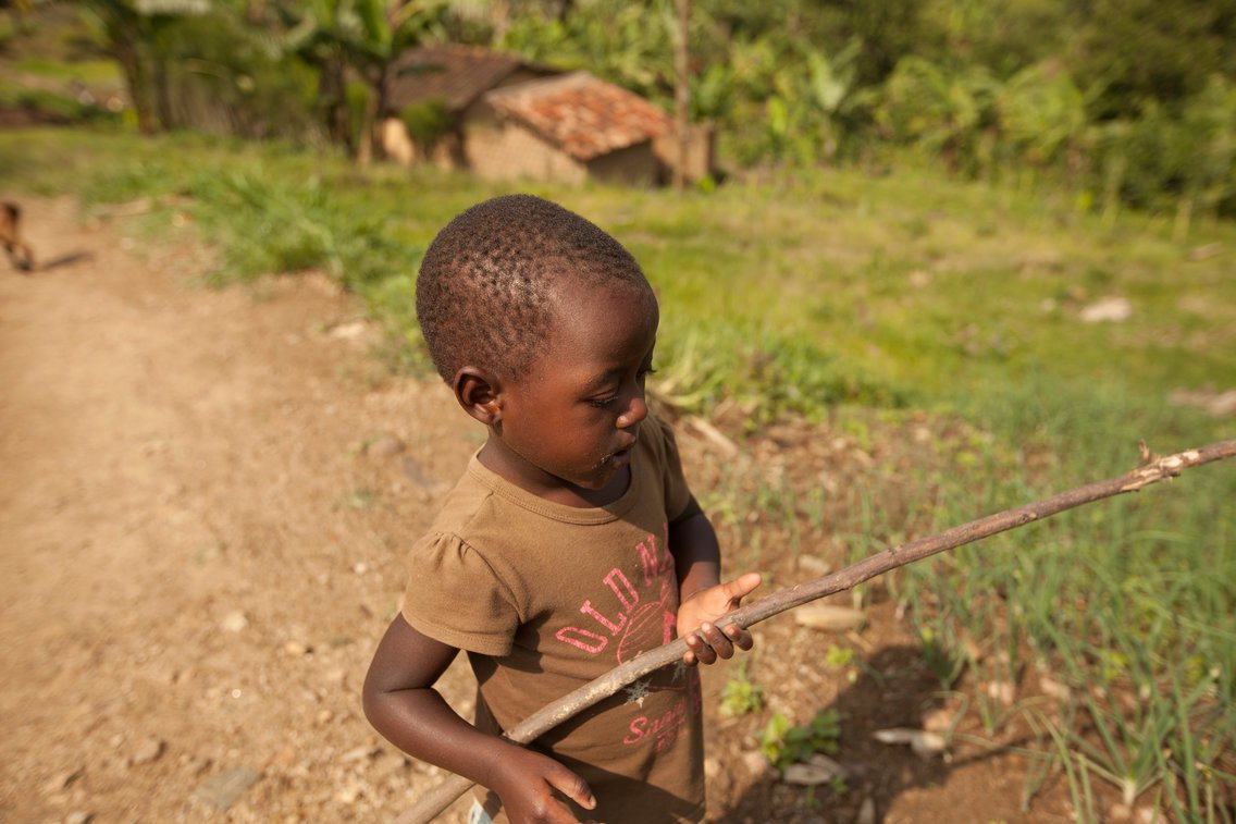 Criança de Ruanda