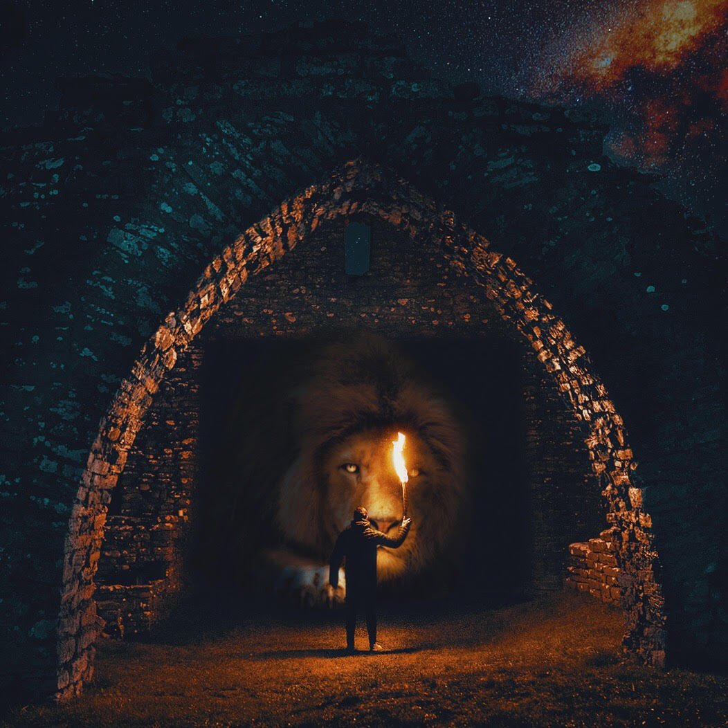 Leão em caverna