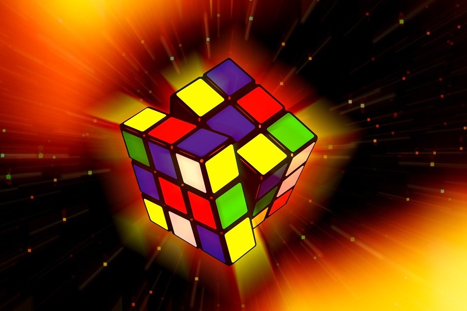 Conheça o cubo mágico que se resolve sozinho - Olhar Digital