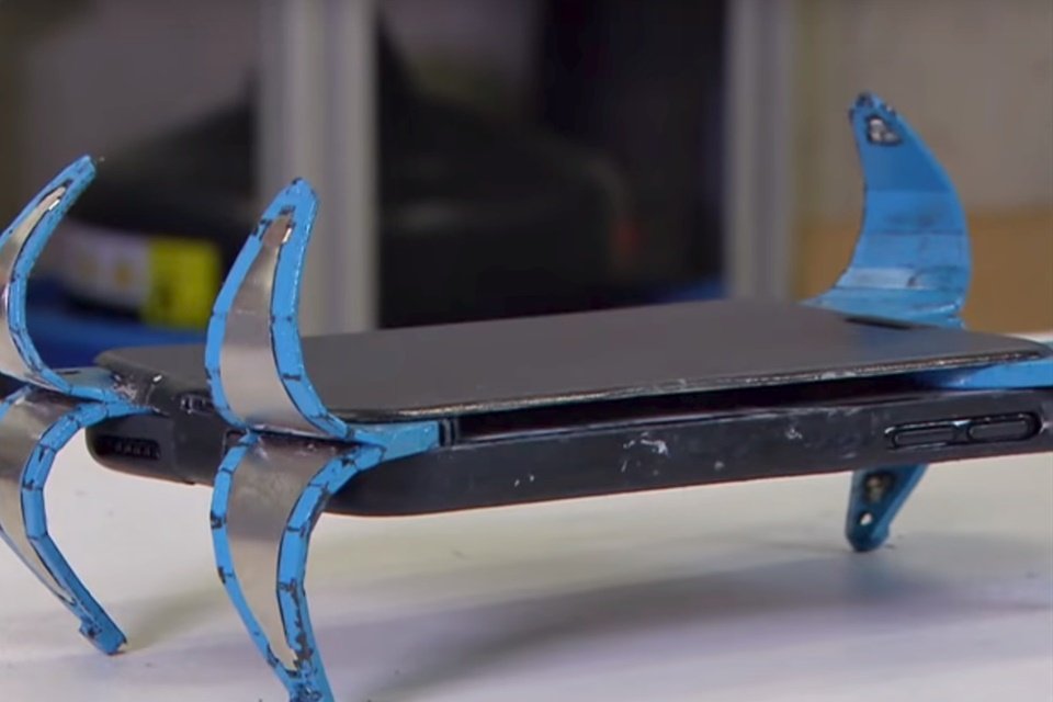 Imagem de Solução para os desastrados: estudante alemão cria “airbag” para smartphone no megacurioso