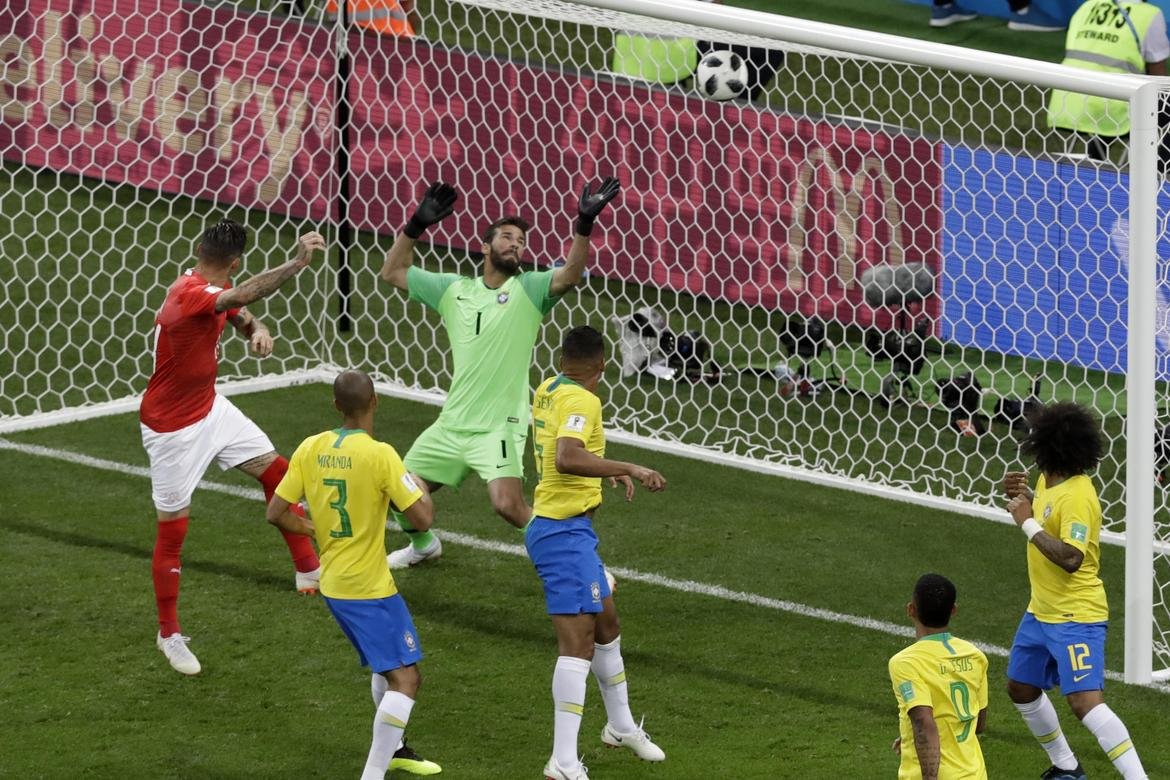 Gol da Suíça contra o Brasil