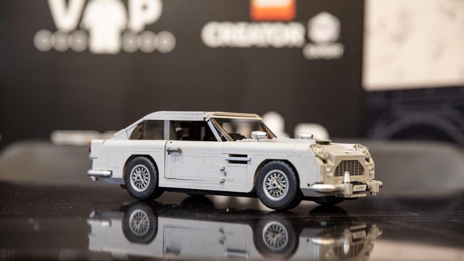 Clássico! Abram alas para o LEGO Aston Martin DB5 do James Bond