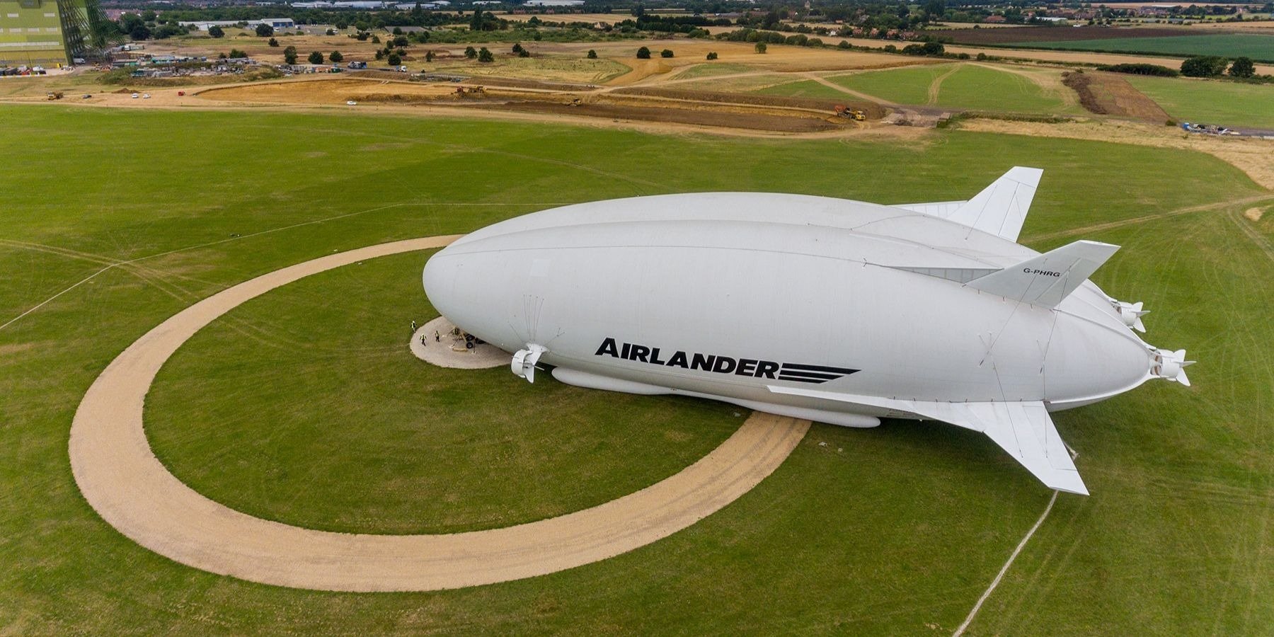 Airlander 10: conheça a maior e mais luxuosa aeronave do mundo