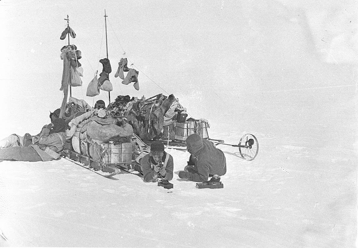 Exploradores na Antártida