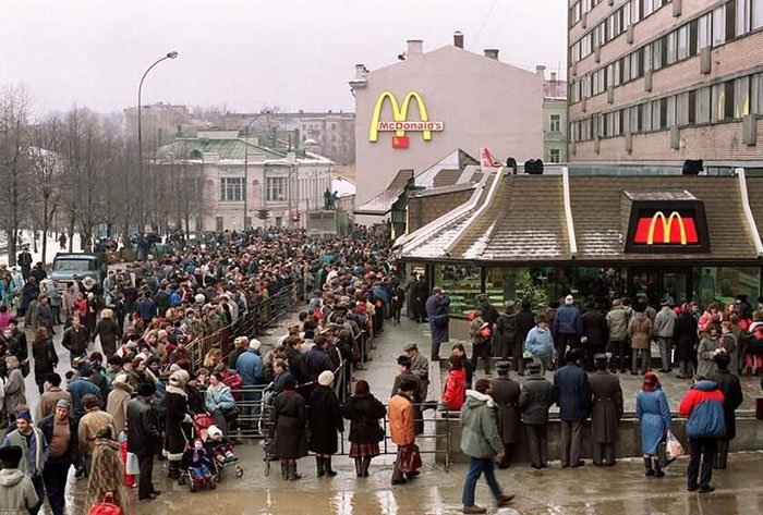 McDonald’s Soviético: a abertura da primeira loja da rede em Moscou, 1990