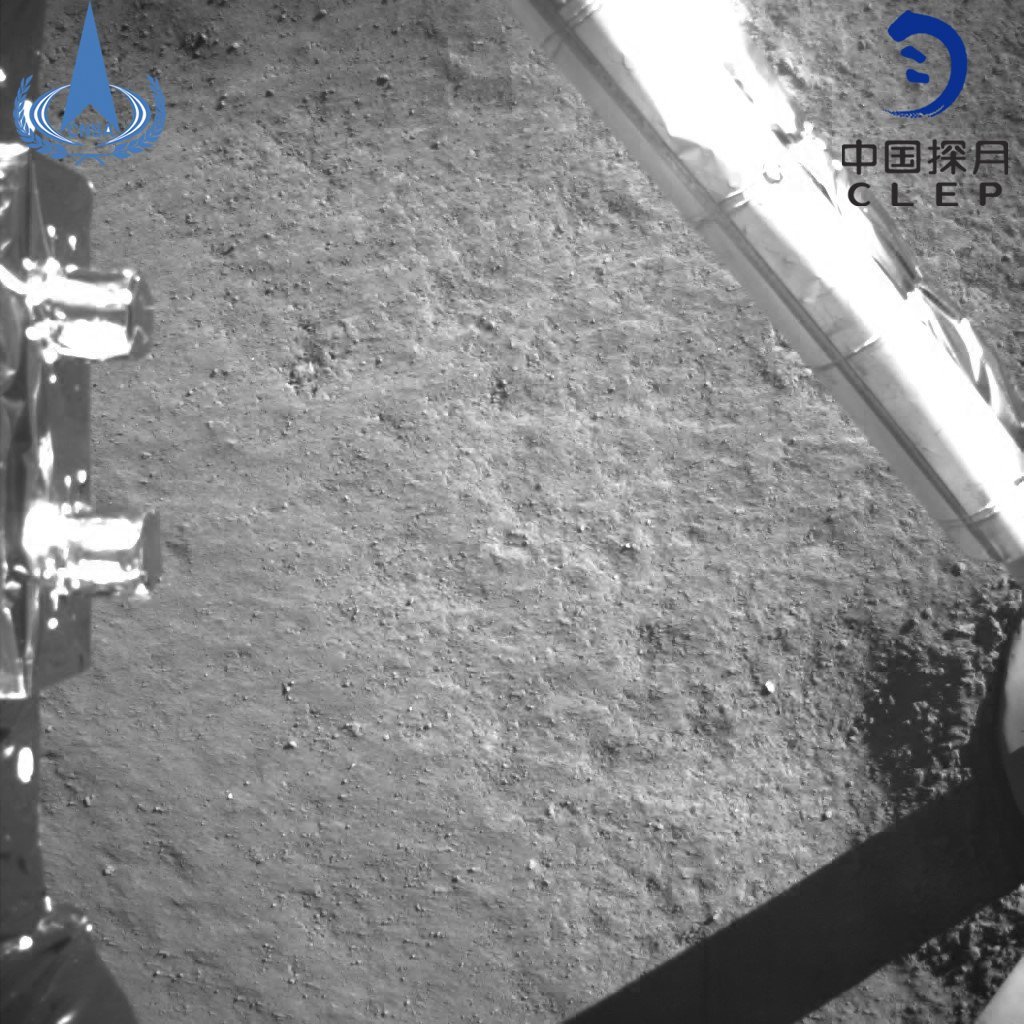 China divulga primeiras fotos tiradas no lado oculto da Lua
