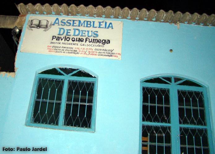 Nomes Esquisitos e Engraçados de Igrejas Evangélicas no Brasil