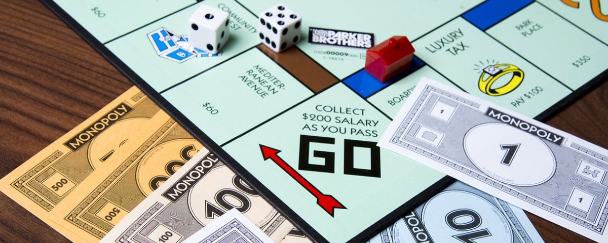 Regras do jogo Banco Imobiliário (Monopoly) e sua pequena semelhança c/o  mundo real do capitalismo 