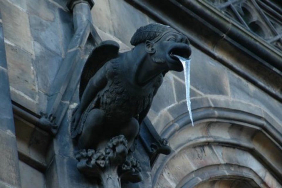Imagem de Fotos curiosas de estátuas "vomitando" no megacurioso