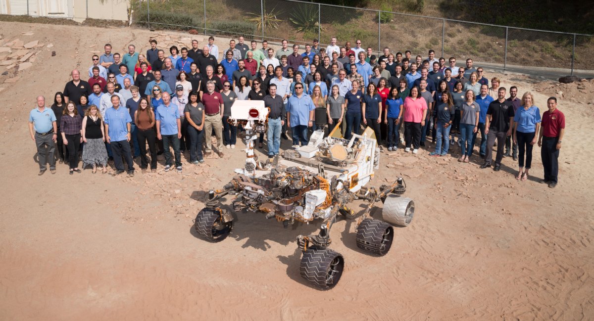 Parte da equipe do Mars Science Laboratory Project da NASA, que opera o rover Curiosity em Marte