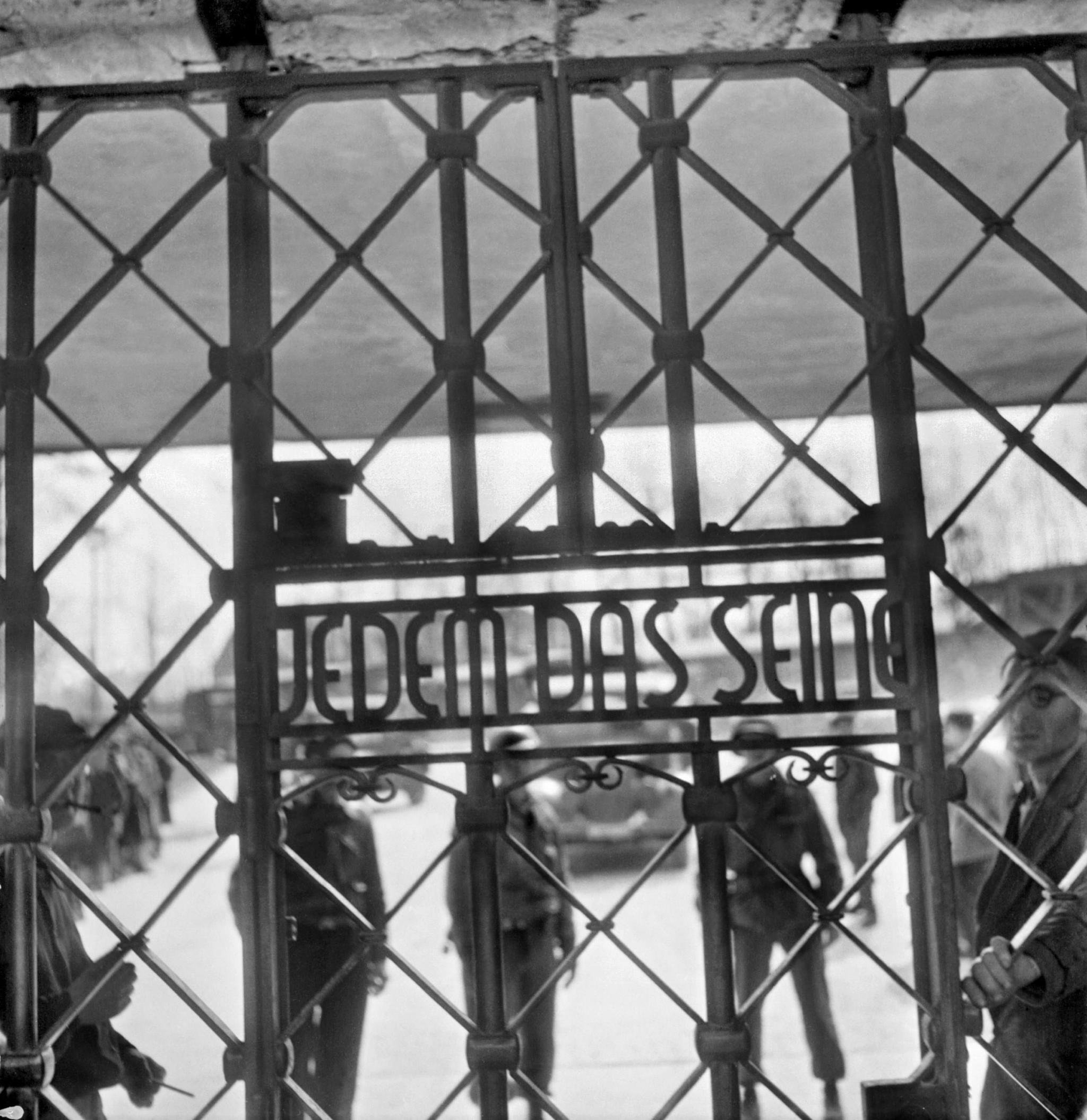 Os portões do campo de concentração de Buchenwald