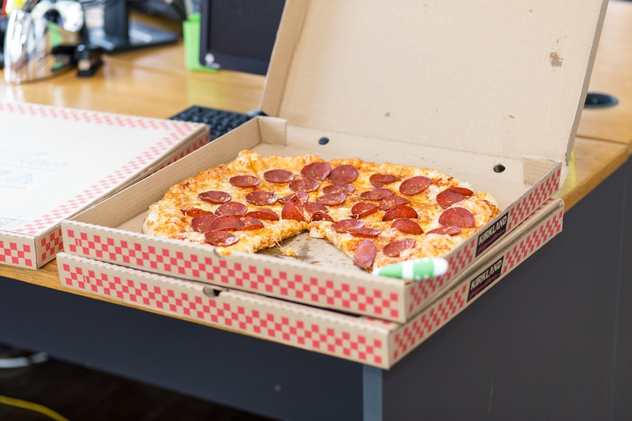 Imagem de É possível pegar covid-19 pelo delivery de comida? no megacurioso
