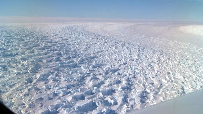 Vista aérea do glaciar Denman