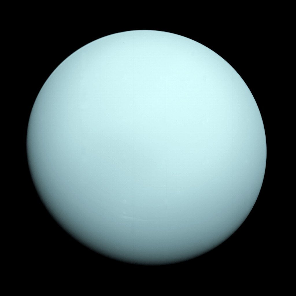 Planeta Urano conta com uma inclinação de quase 98 graus