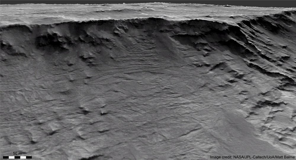 As faces do penhasco preservam rastros de rios ativos há 3,7 bilhões de anos.