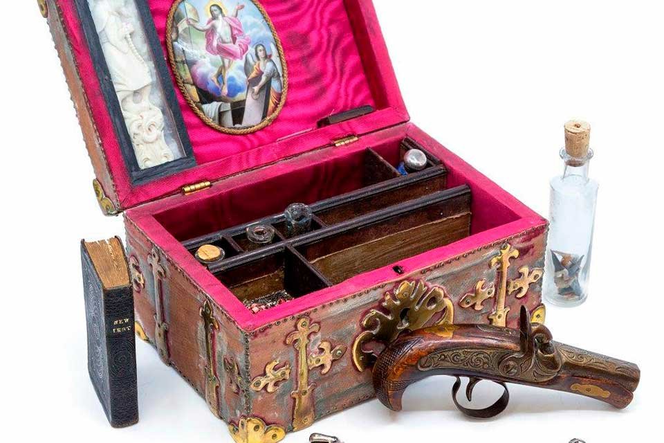 Imagem de Kit de caçador de vampiros do século XIX vai a leilão no megacurioso