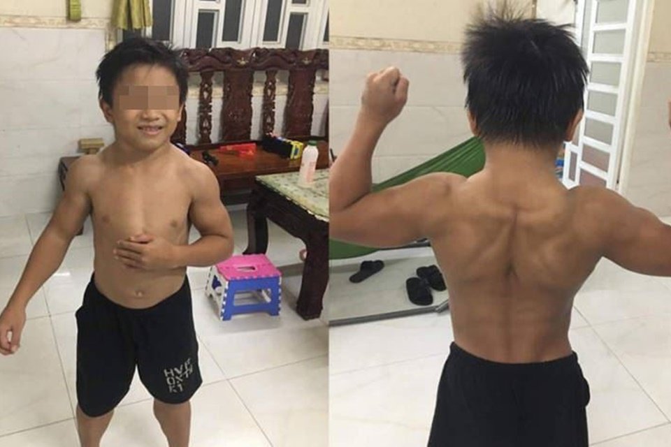 Imagem de Garoto de 10 anos "bomba" na internet com seu corpo musculoso no megacurioso